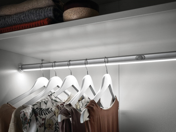 Wardrobe Tube Luminaire with motion-activated switch Wardrobe Tube Luminaire