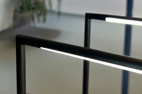 Mini Vitrinenlights with a diameter of only 8 mm Tiny Tube Bridge